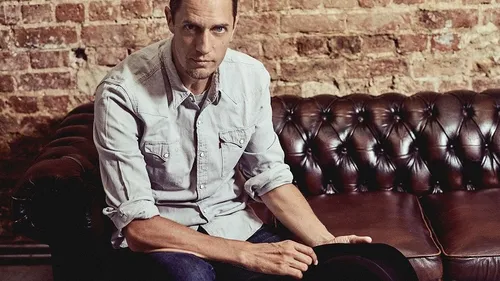 Grand Corps malade, bientôt en concert à Dijon, répond à K6FM 